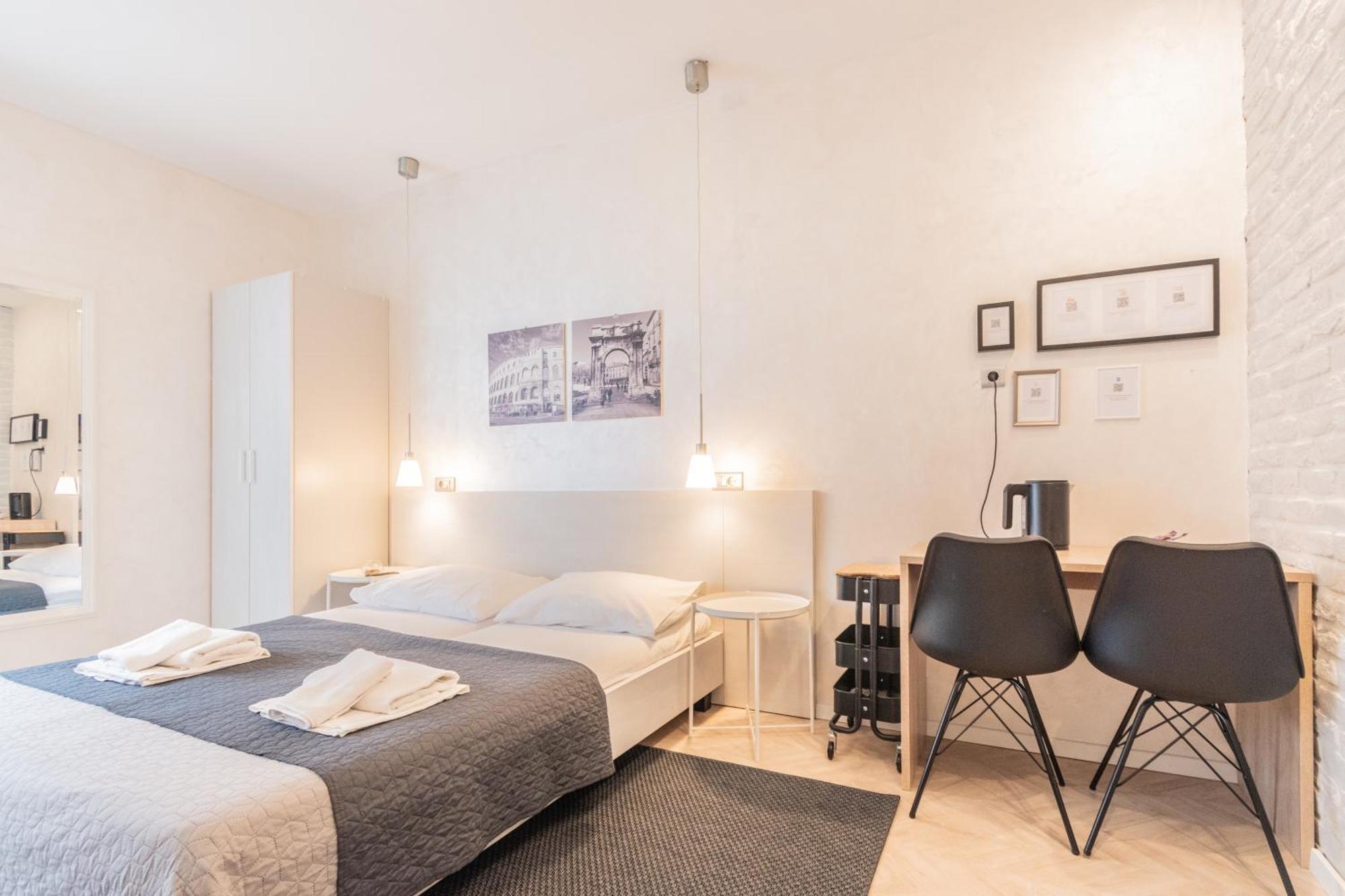 L&B Old Town Studio Apartments Pula Ruang foto