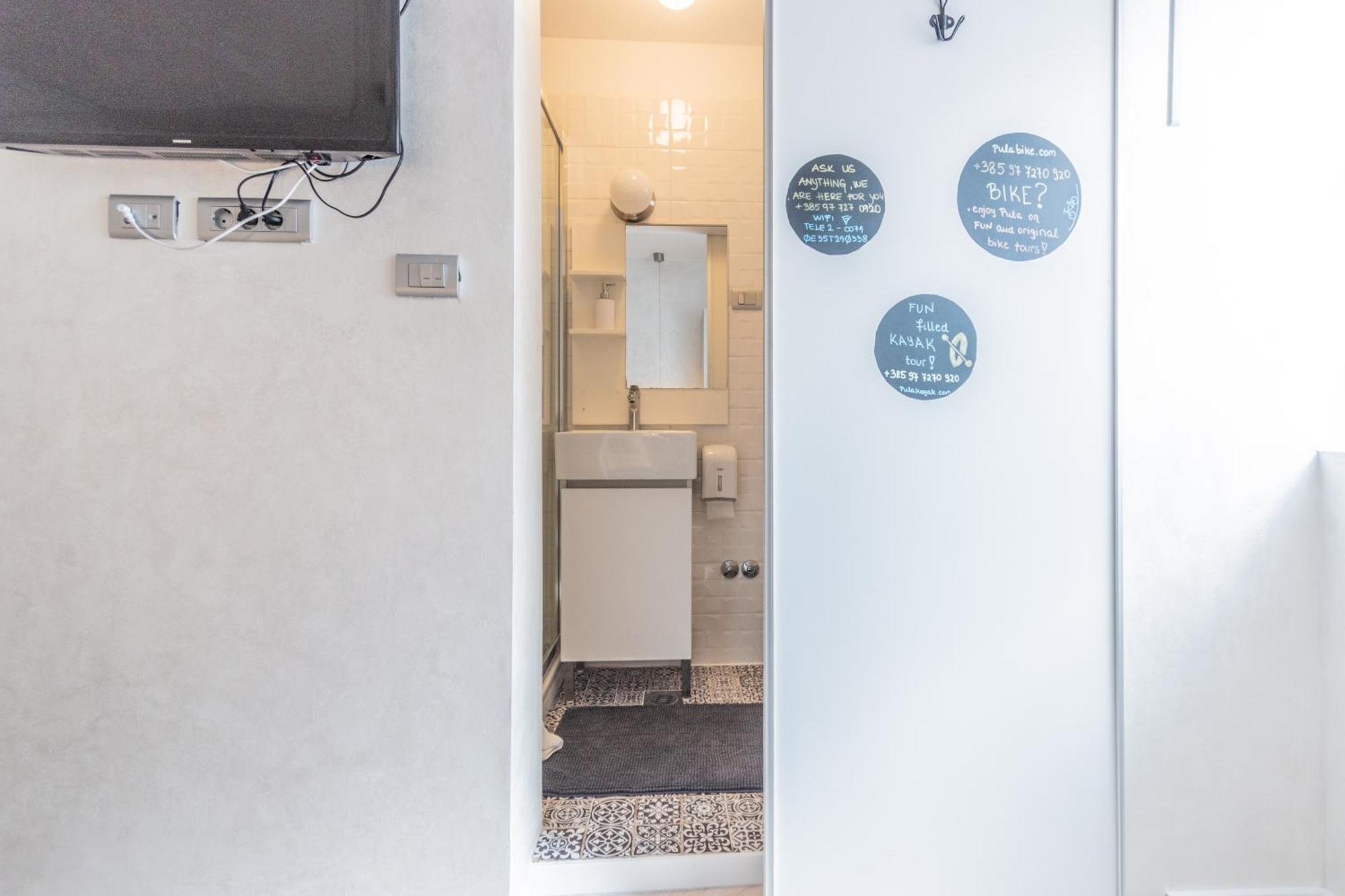 L&B Old Town Studio Apartments Pula Ruang foto